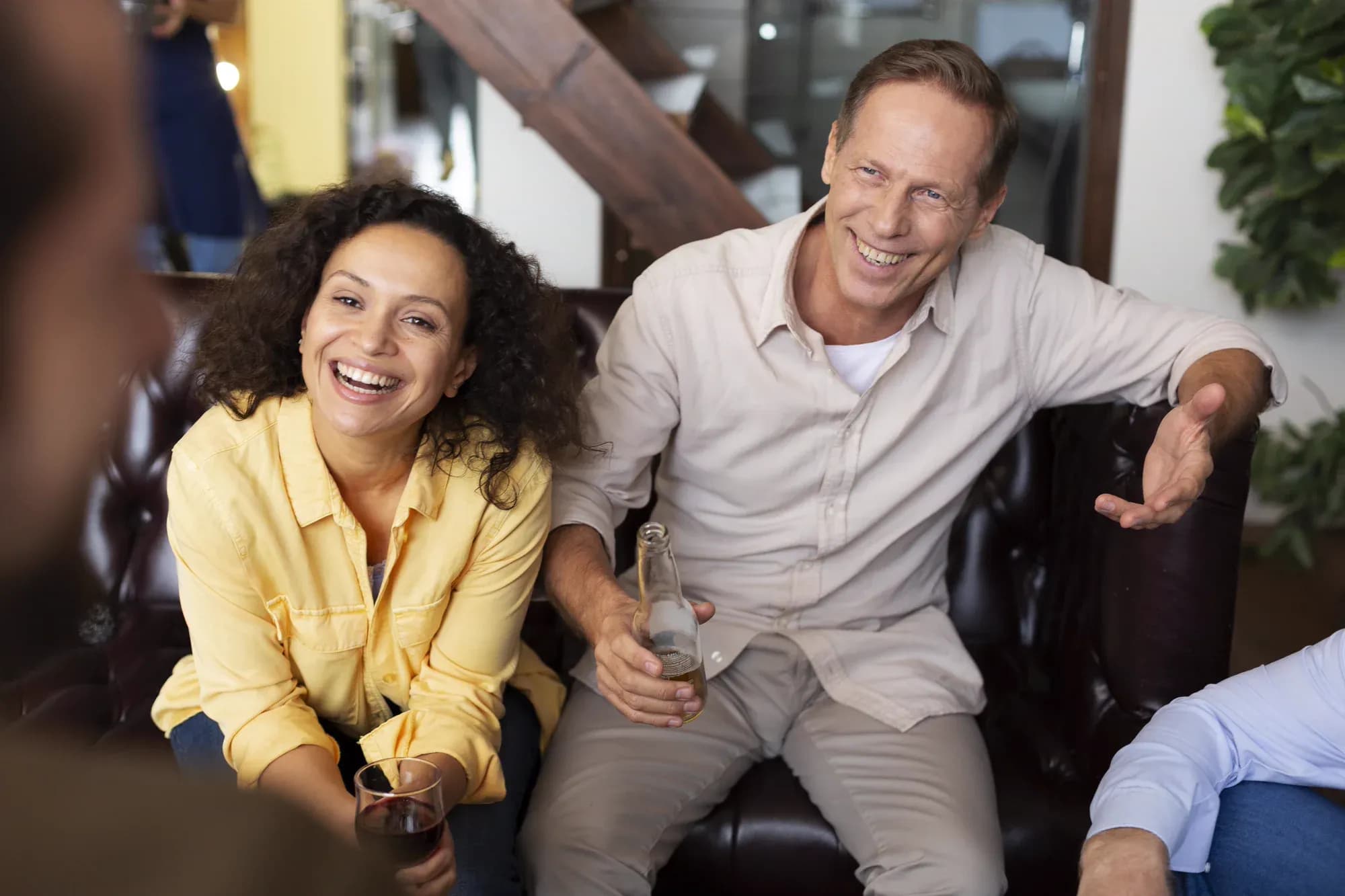 close-up-happy-people-chatting